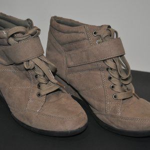 Forever 21 ankle booties W8.5